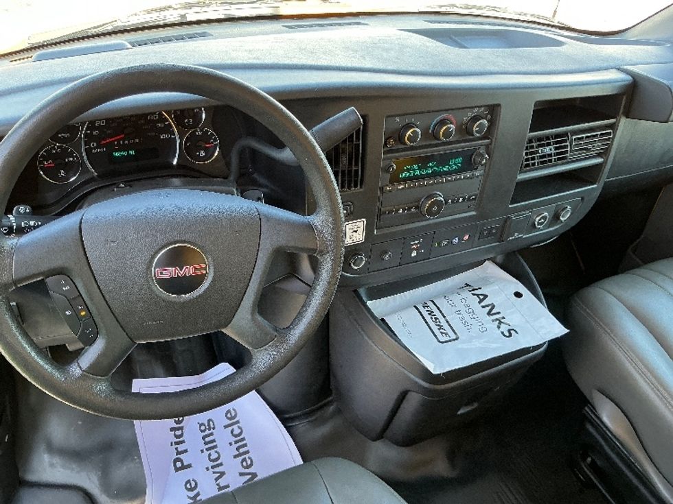 Light Duty Box Truck-Light and Medium Duty Trucks-GMC-2021-Savana G33903-Cincinnati-OH-92,348\n\t\tmiles-$ 25,000 - Image 14