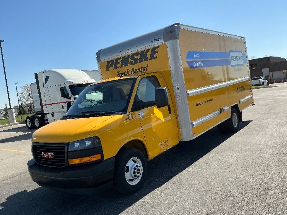 Light Duty Box Truck-Light and Medium Duty Trucks-GMC-2021-Savana G33903-Cincinnati-OH-92,348\n\t\tmiles-$ 25,000 - Image 3
