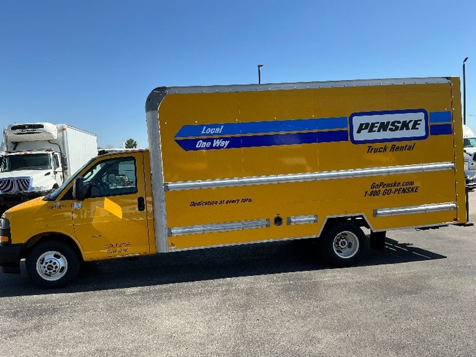 Light Duty Box Truck-Light and Medium Duty Trucks-GMC-2021-Savana G33903-Cincinnati-OH-92,348\n\t\tmiles-$ 25,000 - Image 4