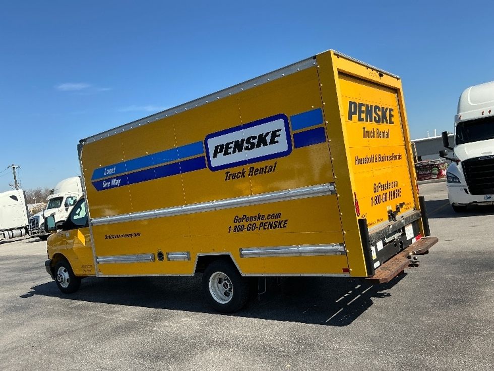 Light Duty Box Truck-Light and Medium Duty Trucks-GMC-2021-Savana G33903-Cincinnati-OH-92,348\n\t\tmiles-$ 25,000 - Image 5