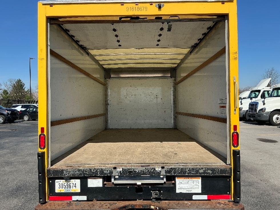 Light Duty Box Truck-Light and Medium Duty Trucks-GMC-2021-Savana G33903-Cincinnati-OH-92,348\n\t\tmiles-$ 25,000 - Image 7