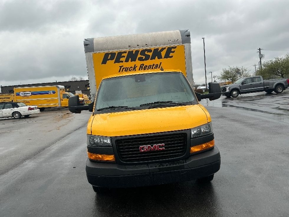 Light Duty Box Truck-Light and Medium Duty Trucks-GMC-2021-Savana G33903-Cincinnati-OH-94,976\n\t\tmiles-$ 24,750 - Image 2
