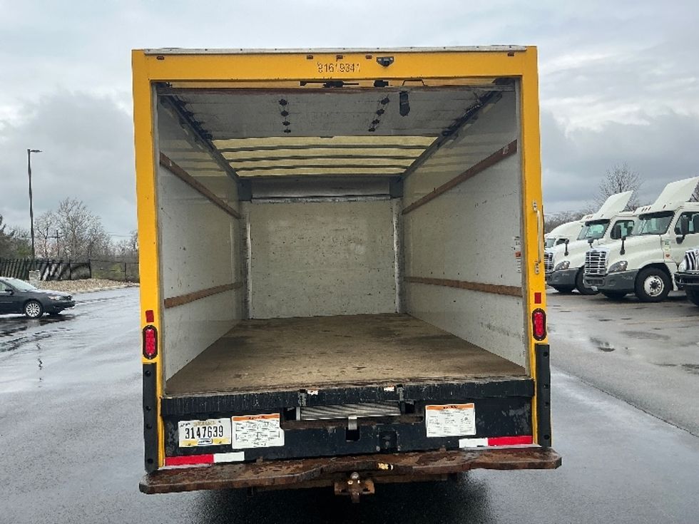 Light Duty Box Truck-Light and Medium Duty Trucks-GMC-2021-Savana G33903-Cincinnati-OH-94,976\n\t\tmiles-$ 24,750 - Image 7