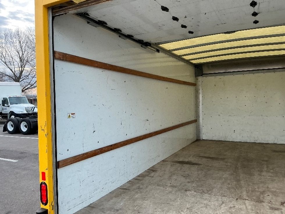 Light Duty Box Truck-Light and Medium Duty Trucks-GMC-2021-Savana G33903-Cincinnati-OH-97,311\n\t\tmiles-$ 24,500 - Image 11