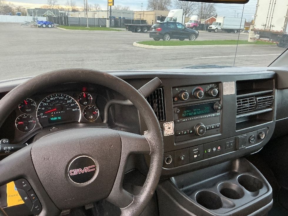 Light Duty Box Truck-Light and Medium Duty Trucks-GMC-2021-Savana G33903-Cincinnati-OH-97,311\n\t\tmiles-$ 24,500 - Image 18