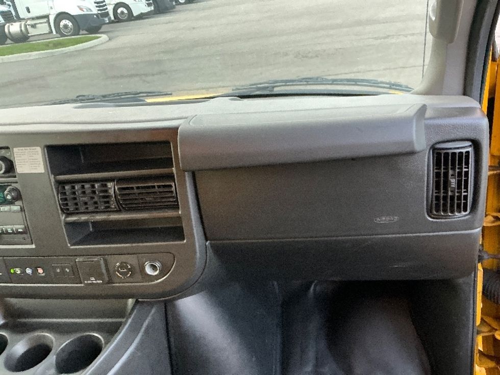 Light Duty Box Truck-Light and Medium Duty Trucks-GMC-2021-Savana G33903-Cincinnati-OH-97,311\n\t\tmiles-$ 24,500 - Image 21