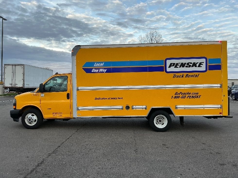 Light Duty Box Truck-Light and Medium Duty Trucks-GMC-2021-Savana G33903-Cincinnati-OH-97,311\n\t\tmiles-$ 24,500 - Image 4