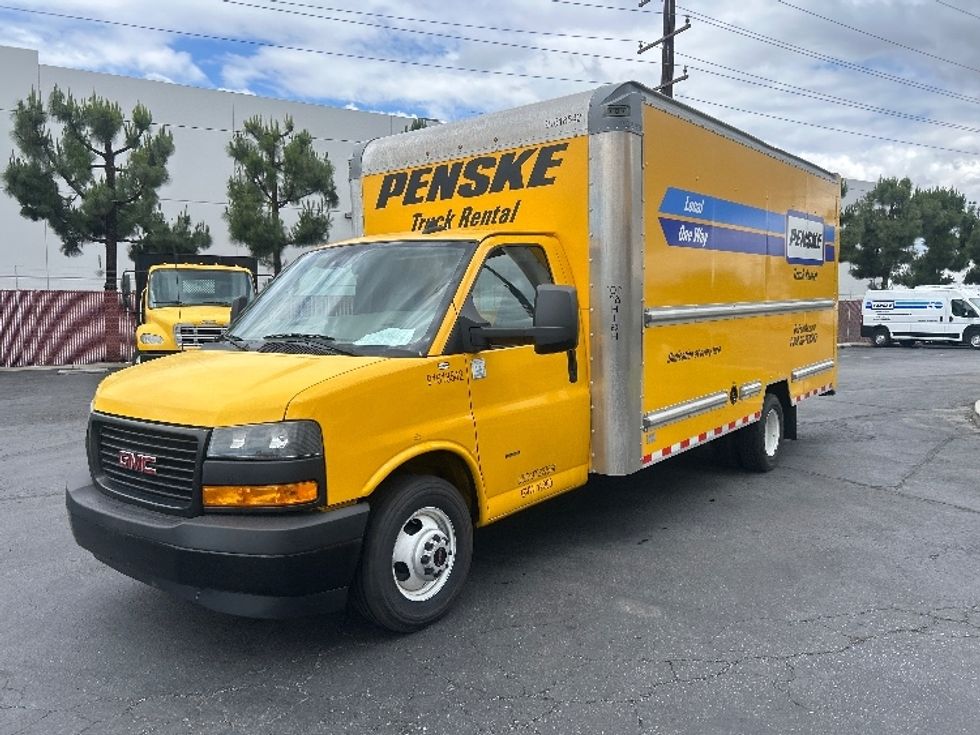 Light Duty Box Truck-Light and Medium Duty Trucks-GMC-2021-Savana G33903-City Of Industry-CA-89,986\n\t\tmiles-$ 27,000 - Image 3