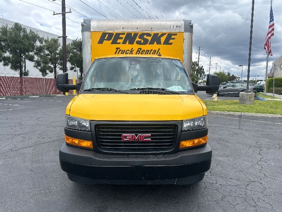 Light Duty Box Truck-Light and Medium Duty Trucks-GMC-2021-Savana G33903-City Of Industry-CA-89,986\n\t\tmiles-$ 27,000 - Image 2