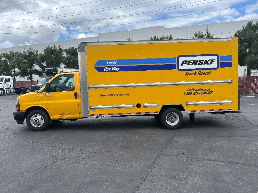 Light Duty Box Truck-Light and Medium Duty Trucks-GMC-2021-Savana G33903-City Of Industry-CA-89,986\n\t\tmiles-$ 27,000 - Image 4