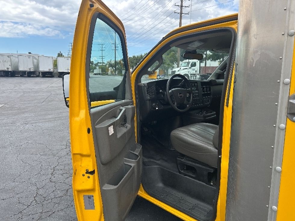Light Duty Box Truck-Light and Medium Duty Trucks-GMC-2021-Savana G33903-City Of Industry-CA-89,986\n\t\tmiles-$ 27,000 - Image 15
