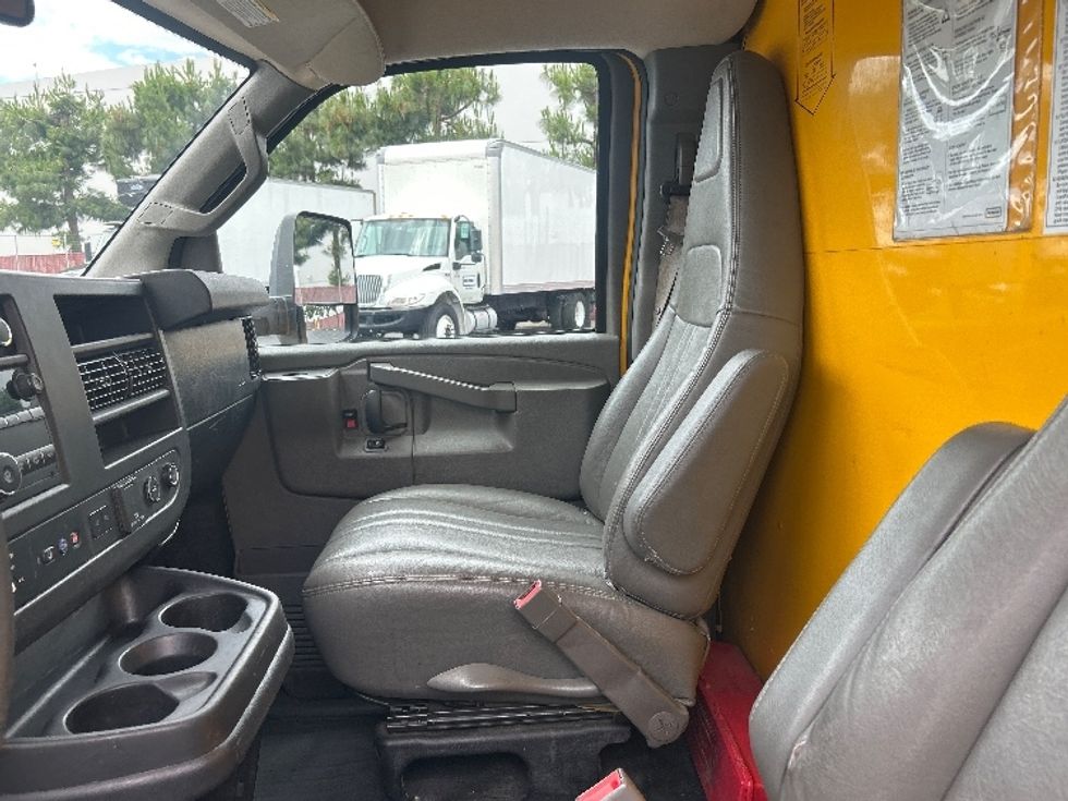Light Duty Box Truck-Light and Medium Duty Trucks-GMC-2021-Savana G33903-City Of Industry-CA-89,986\n\t\tmiles-$ 27,000 - Image 18