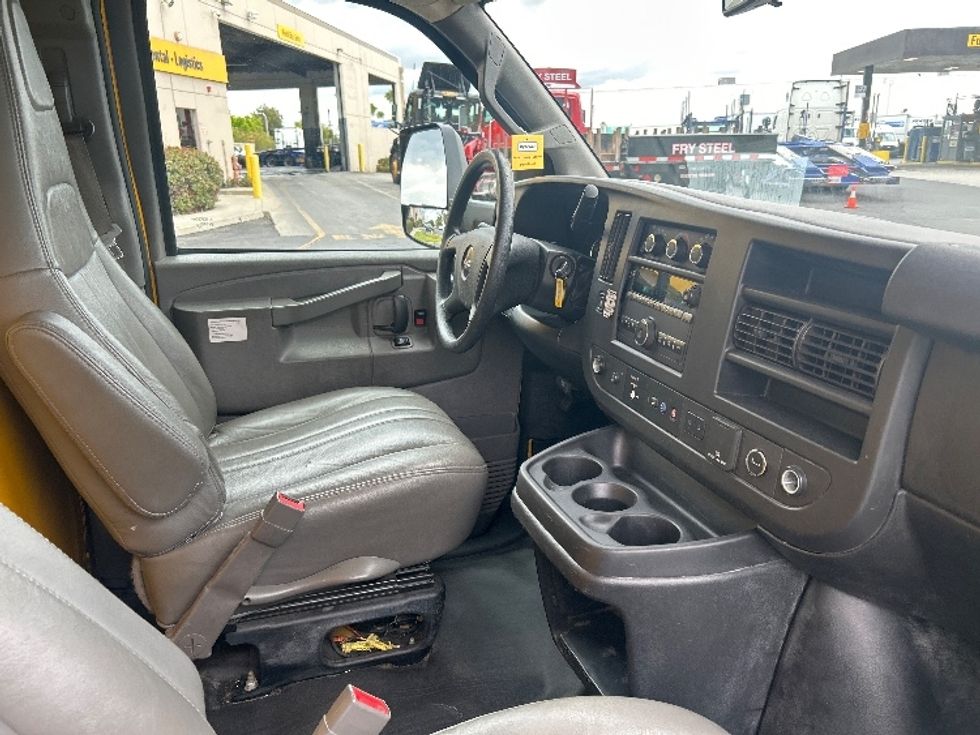 Light Duty Box Truck-Light and Medium Duty Trucks-GMC-2021-Savana G33903-City Of Industry-CA-89,986\n\t\tmiles-$ 27,000 - Image 21