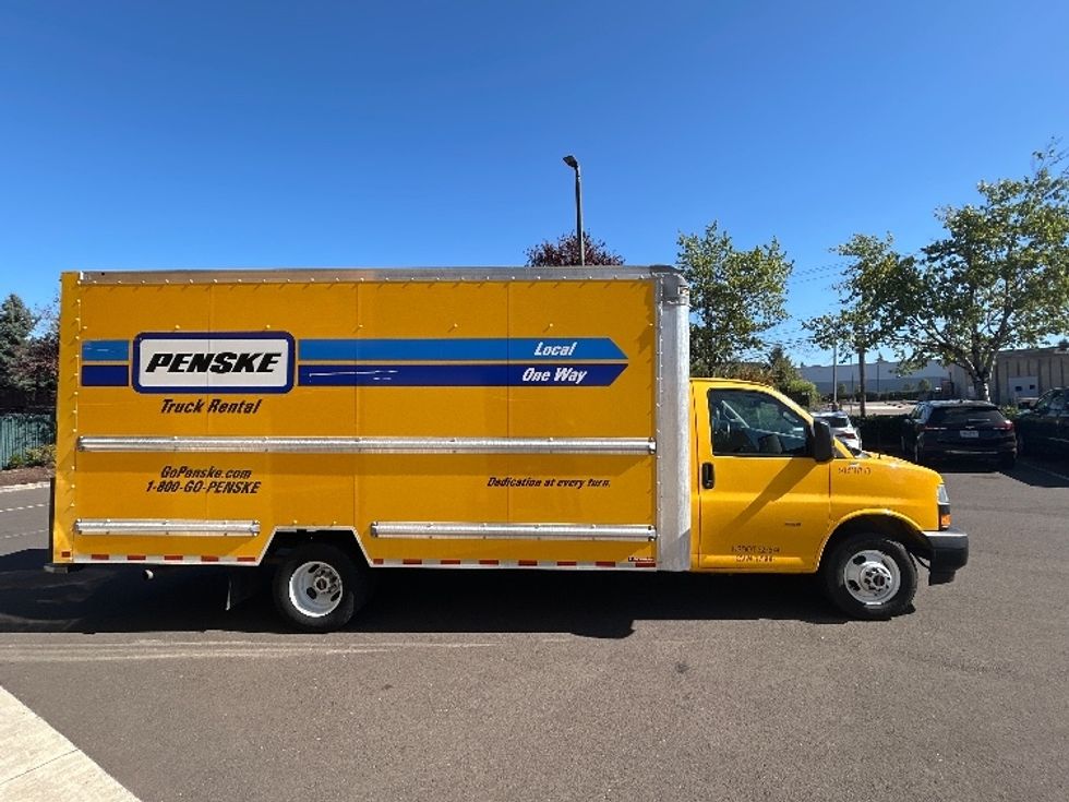 Light Duty Box Truck-Light and Medium Duty Trucks-GMC-2021-Savana G33903-Clackamas-OR-102,047\n\t\tmiles-$ 26,750 - Image 14