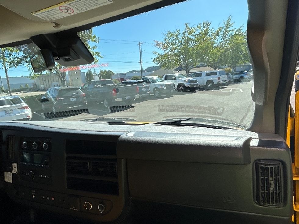 Light Duty Box Truck-Light and Medium Duty Trucks-GMC-2021-Savana G33903-Clackamas-OR-102,047\n\t\tmiles-$ 26,750 - Image 20