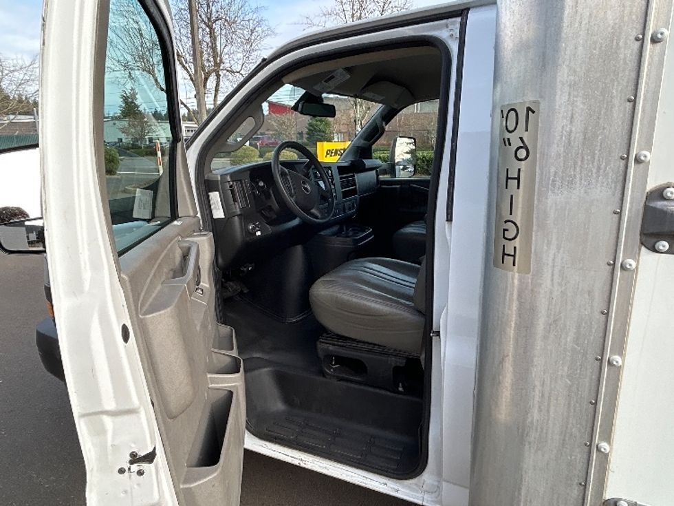 Light Duty Box Truck-Light and Medium Duty Trucks-GMC-2021-Savana G33903-Clackamas-OR-105,464\n\t\tmiles-$ 30,000 - Image 16