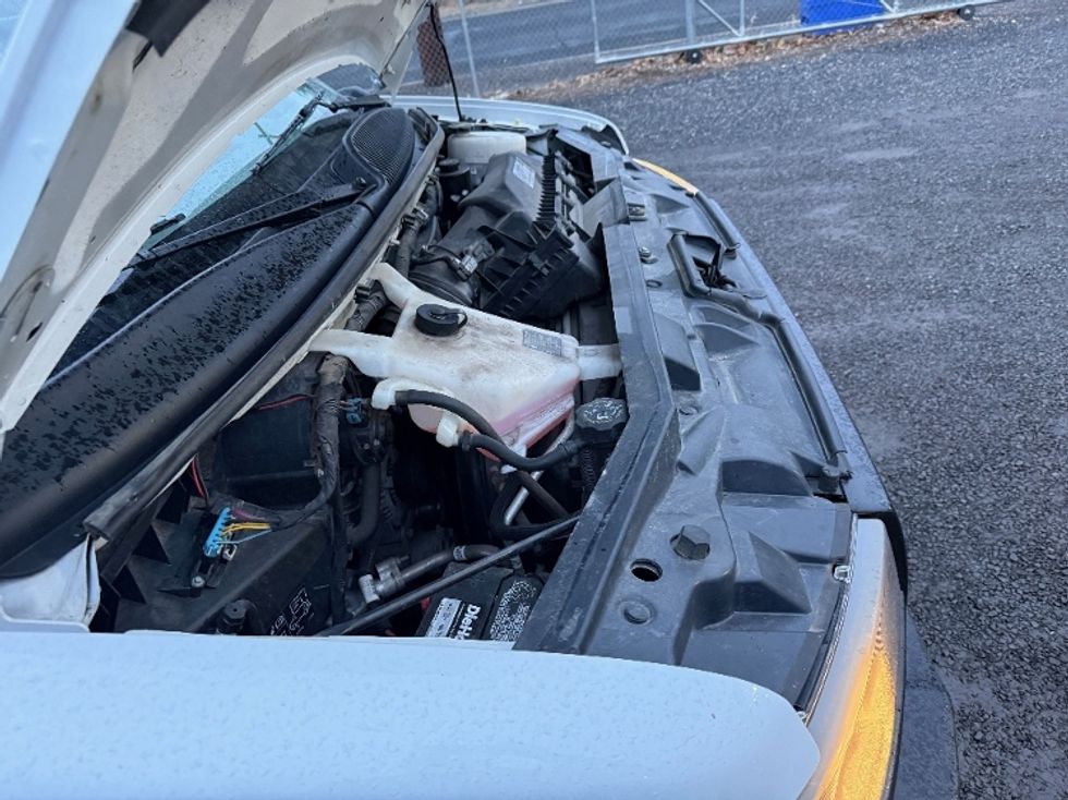 Light Duty Box Truck-Light and Medium Duty Trucks-GMC-2021-Savana G33903-Clackamas-OR-106,432\n\t\tmiles-$ 30,000 - Image 19