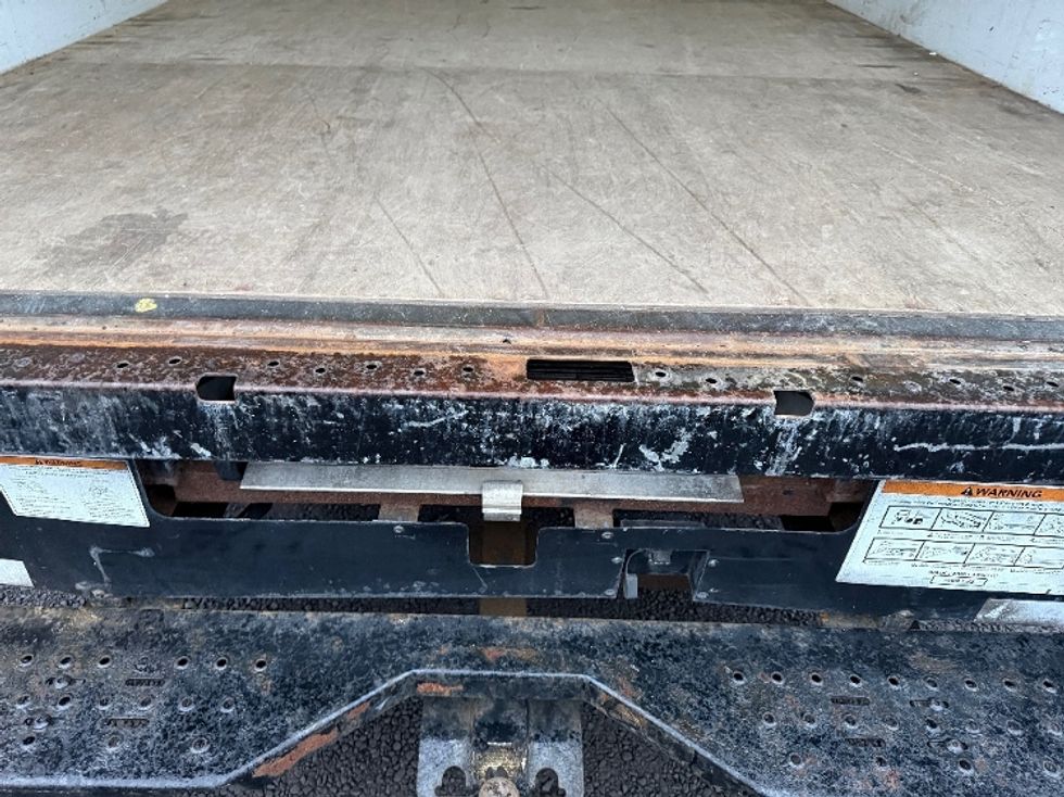 Light Duty Box Truck-Light and Medium Duty Trucks-GMC-2021-Savana G33903-Clackamas-OR-106,432\n\t\tmiles-$ 30,000 - Image 9