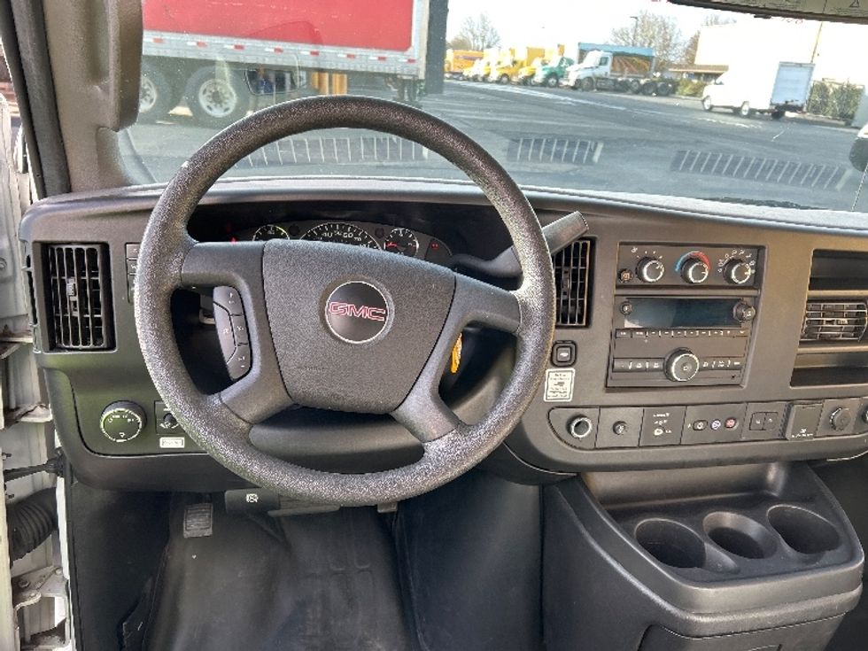 Light Duty Box Truck-Light and Medium Duty Trucks-GMC-2021-Savana G33903-Clackamas-OR-115,676\n\t\tmiles-$ 29,000 - Image 16