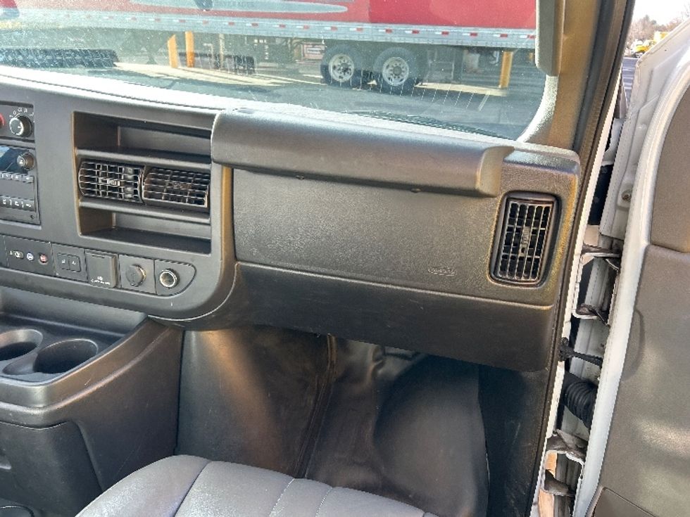 Light Duty Box Truck-Light and Medium Duty Trucks-GMC-2021-Savana G33903-Clackamas-OR-115,676\n\t\tmiles-$ 29,000 - Image 19