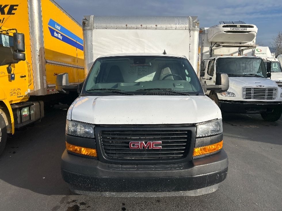 Light Duty Box Truck-Light and Medium Duty Trucks-GMC-2021-Savana G33903-Clackamas-OR-115,676\n\t\tmiles-$ 29,000 - Image 2