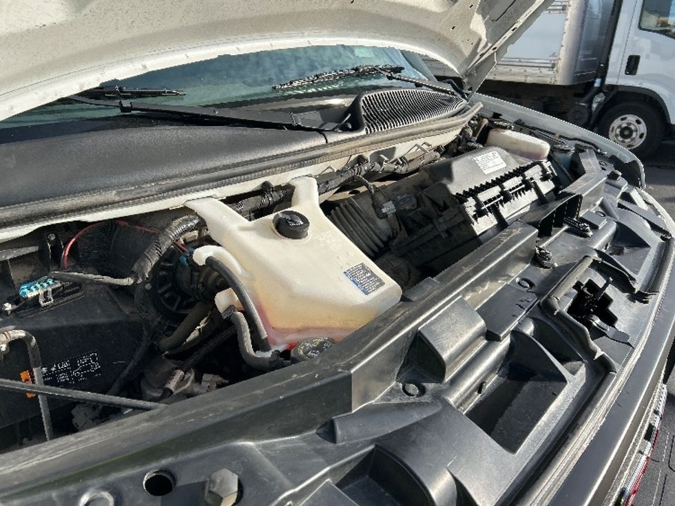 Light Duty Box Truck-Light and Medium Duty Trucks-GMC-2021-Savana G33903-Clackamas-OR-115,676\n\t\tmiles-$ 29,000 - Image 21