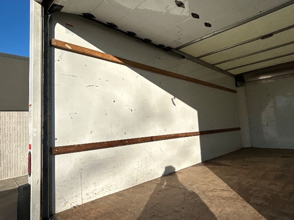 Light Duty Box Truck-Light and Medium Duty Trucks-GMC-2021-Savana G33903-Clackamas-OR-117,953\n\t\tmiles-$ 28,500 - Image 11