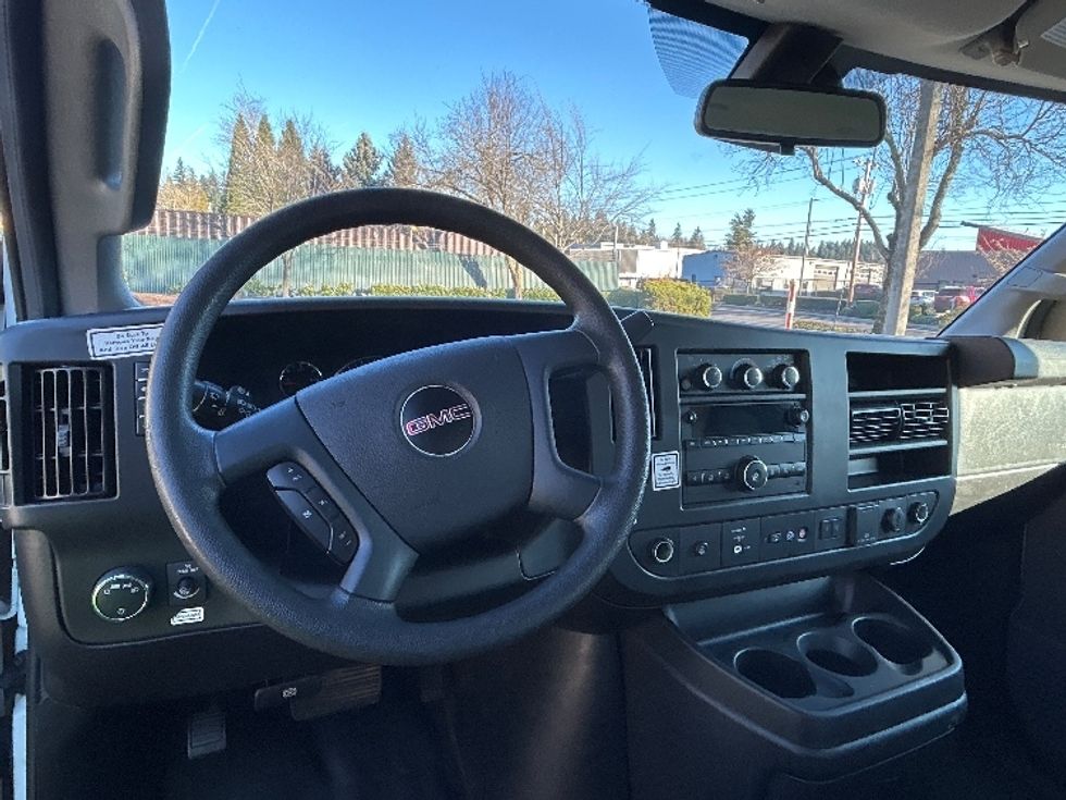 Light Duty Box Truck-Light and Medium Duty Trucks-GMC-2021-Savana G33903-Clackamas-OR-117,953\n\t\tmiles-$ 28,500 - Image 18