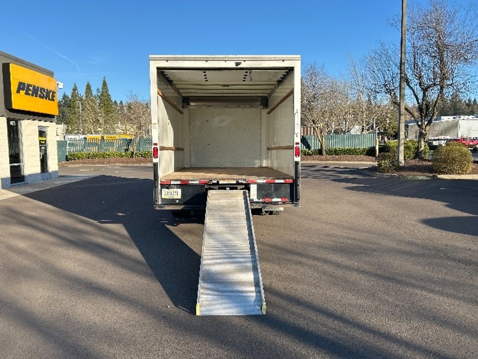 Light Duty Box Truck-Light and Medium Duty Trucks-GMC-2021-Savana G33903-Clackamas-OR-117,953\n\t\tmiles-$ 28,500 - Image 9