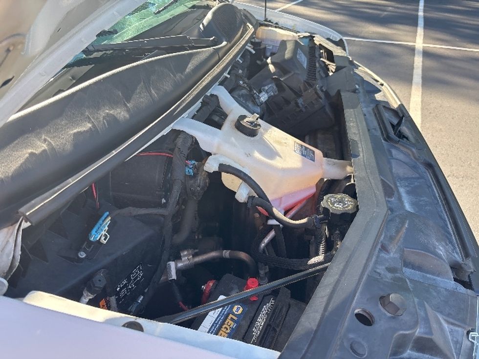 Light Duty Box Truck-Light and Medium Duty Trucks-GMC-2021-Savana G33903-Clackamas-OR-121,824\n\t\tmiles-$ 28,000 - Image 23