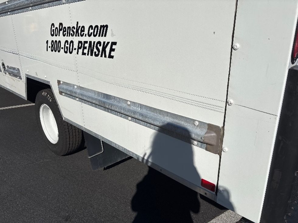 Light Duty Box Truck-Light and Medium Duty Trucks-GMC-2021-Savana G33903-Clackamas-OR-121,824\n\t\tmiles-$ 28,000 - Image 26