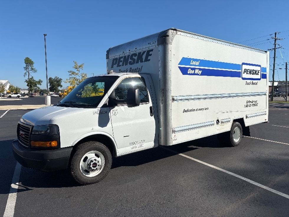 Light Duty Box Truck-Light and Medium Duty Trucks-GMC-2021-Savana G33903-Clackamas-OR-121,824\n\t\tmiles-$ 28,000 - Image 3