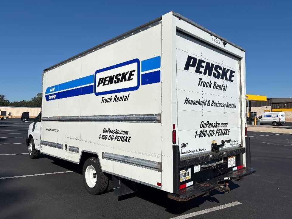 Light Duty Box Truck-Light and Medium Duty Trucks-GMC-2021-Savana G33903-Clackamas-OR-121,824\n\t\tmiles-$ 28,000 - Image 6