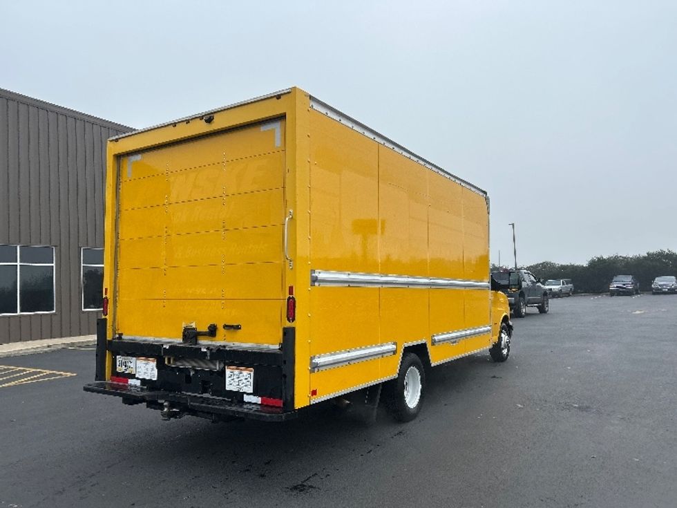 Light Duty Box Truck-Light and Medium Duty Trucks-GMC-2021-Savana G33903-Clackamas-OR-96,118\n\t\tmiles-$ 28,000 - Image 13