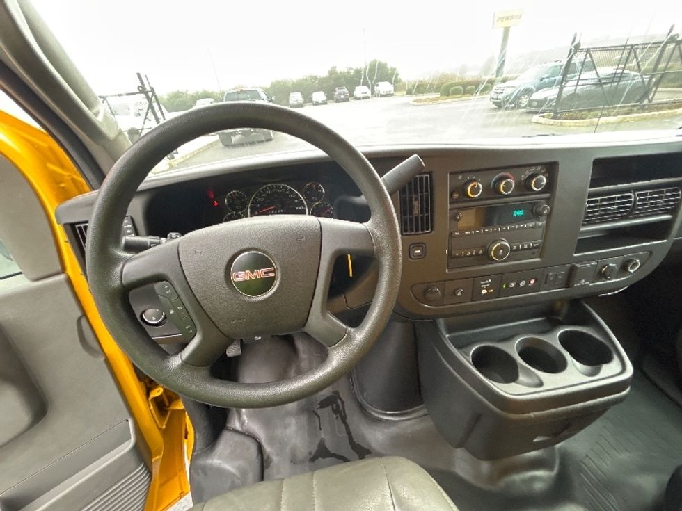 Light Duty Box Truck-Light and Medium Duty Trucks-GMC-2021-Savana G33903-Clackamas-OR-96,118\n\t\tmiles-$ 28,000 - Image 18