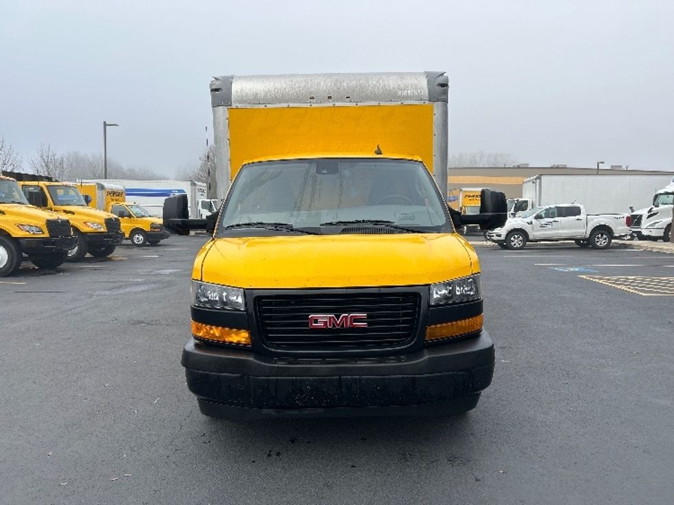 Light Duty Box Truck-Light and Medium Duty Trucks-GMC-2021-Savana G33903-Clackamas-OR-96,118\n\t\tmiles-$ 28,000 - Image 2
