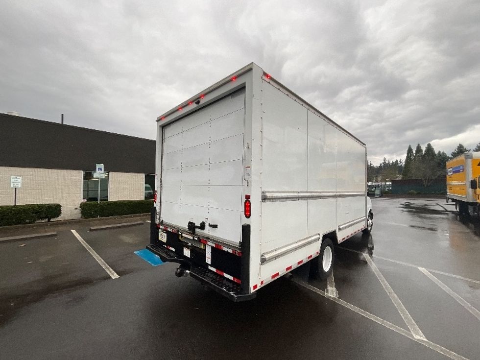 Light Duty Box Truck-Light and Medium Duty Trucks-GMC-2021-Savana G33903-Clackamas-OR-98,454\n\t\tmiles-$ 31,000 - Image 12