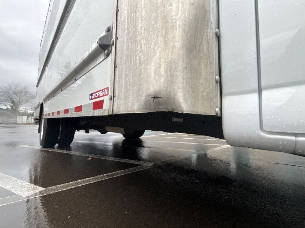 Light Duty Box Truck-Light and Medium Duty Trucks-GMC-2021-Savana G33903-Clackamas-OR-98,454\n\t\tmiles-$ 31,000 - Image 26