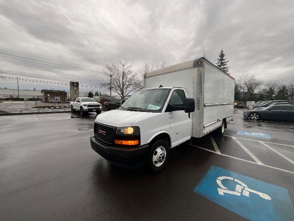 Light Duty Box Truck-Light and Medium Duty Trucks-GMC-2021-Savana G33903-Clackamas-OR-98,454\n\t\tmiles-$ 31,000 - Image 3