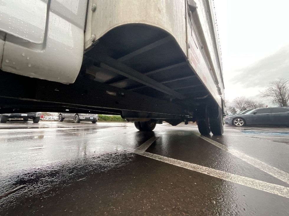 Light Duty Box Truck-Light and Medium Duty Trucks-GMC-2021-Savana G33903-Clackamas-OR-98,454\n\t\tmiles-$ 31,000 - Image 5