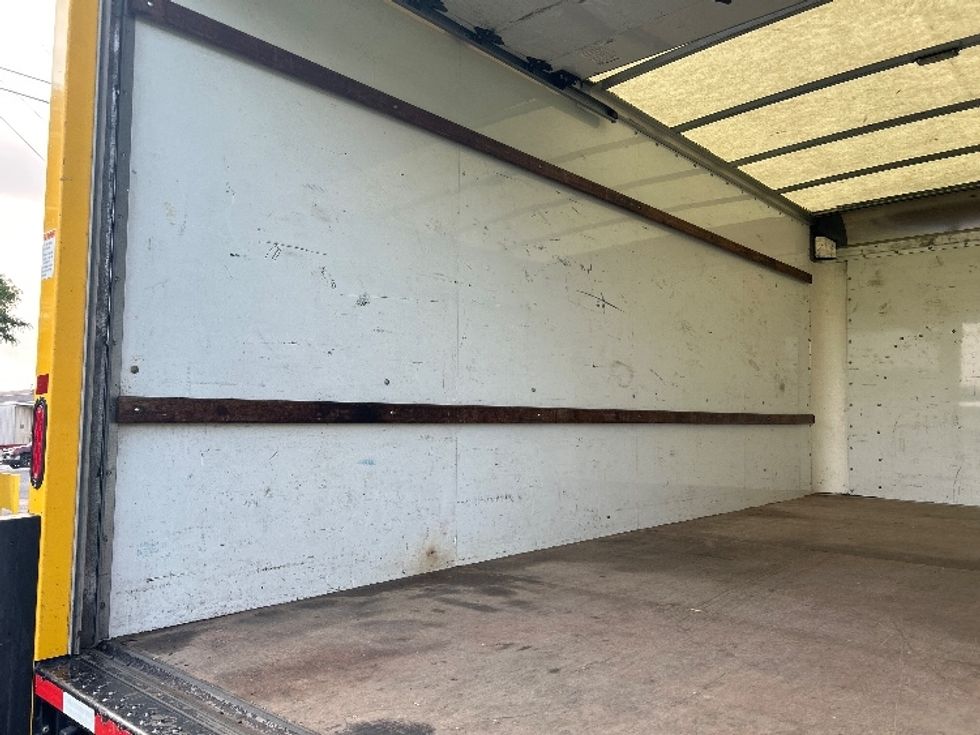 Light Duty Box Truck-Light and Medium Duty Trucks-GMC-2021-Savana G33903-Cleona-PA-86,754\n\t\tmiles-$ 25,750 - Image 11