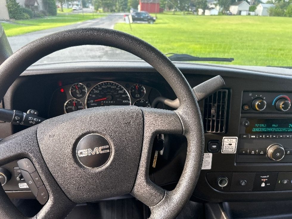 Light Duty Box Truck-Light and Medium Duty Trucks-GMC-2021-Savana G33903-Cleona-PA-86,754\n\t\tmiles-$ 25,750 - Image 18