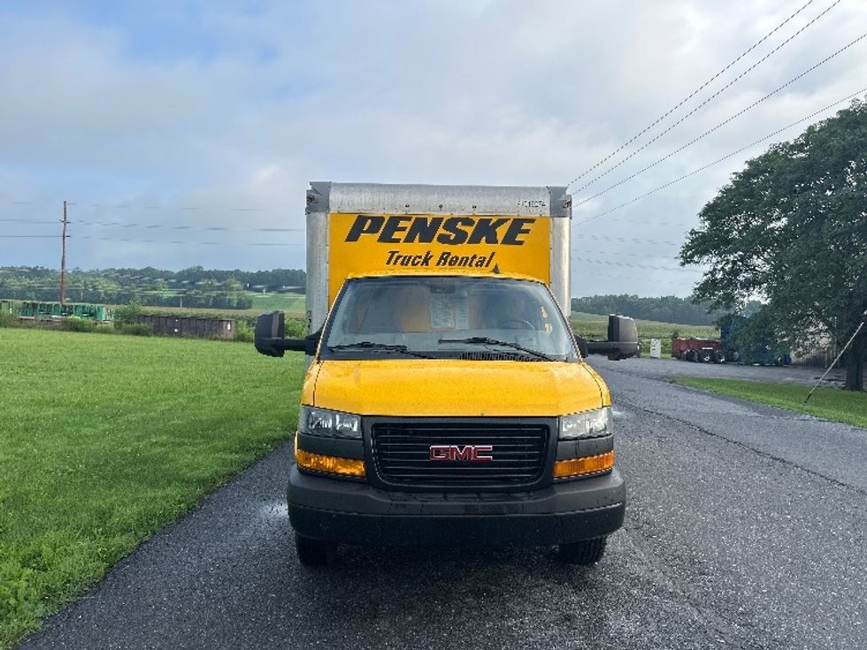 Light Duty Box Truck-Light and Medium Duty Trucks-GMC-2021-Savana G33903-Cleona-PA-86,754\n\t\tmiles-$ 25,750 - Image 2