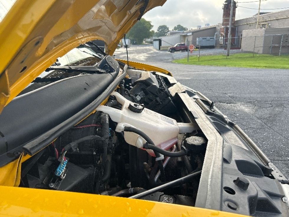 Light Duty Box Truck-Light and Medium Duty Trucks-GMC-2021-Savana G33903-Cleona-PA-86,754\n\t\tmiles-$ 25,750 - Image 23