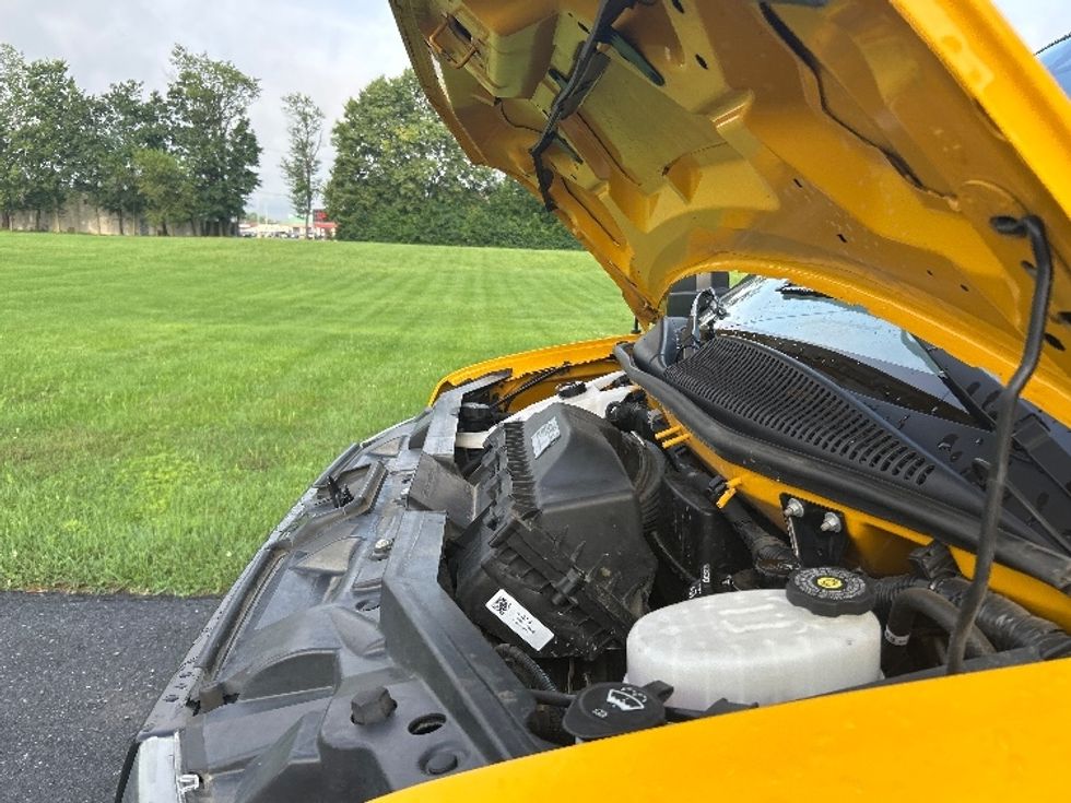 Light Duty Box Truck-Light and Medium Duty Trucks-GMC-2021-Savana G33903-Cleona-PA-86,754\n\t\tmiles-$ 25,750 - Image 24