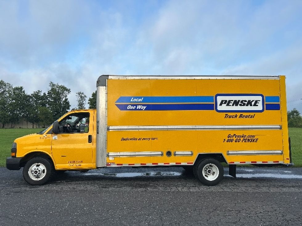 Light Duty Box Truck-Light and Medium Duty Trucks-GMC-2021-Savana G33903-Cleona-PA-86,754\n\t\tmiles-$ 25,750 - Image 4