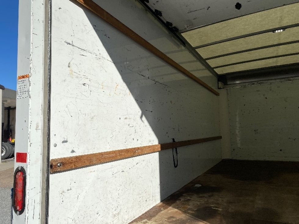 Light Duty Box Truck-Light and Medium Duty Trucks-GMC-2021-Savana G33903-Cleveland-TN-114,916\n\t\tmiles-$ 29,000 - Image 10