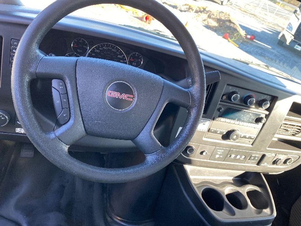 Light Duty Box Truck-Light and Medium Duty Trucks-GMC-2021-Savana G33903-Cleveland-TN-114,916\n\t\tmiles-$ 29,000 - Image 16