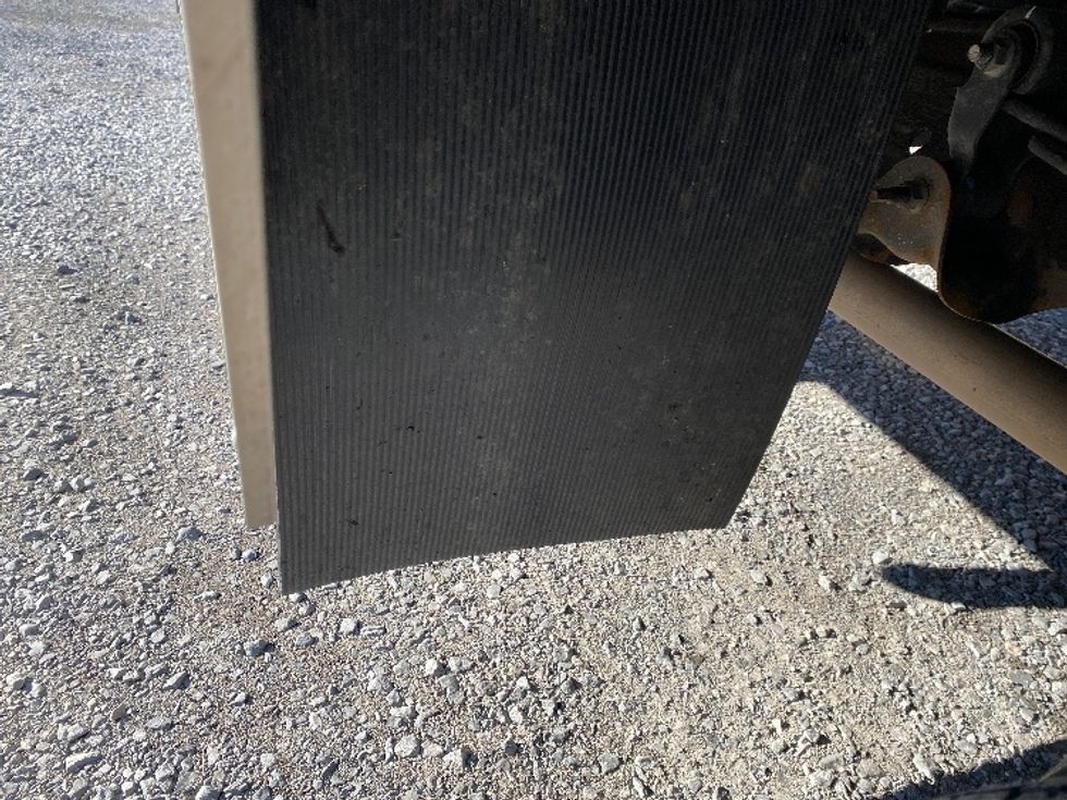 Light Duty Box Truck-Light and Medium Duty Trucks-GMC-2021-Savana G33903-Cleveland-TN-114,916\n\t\tmiles-$ 29,000 - Image 23