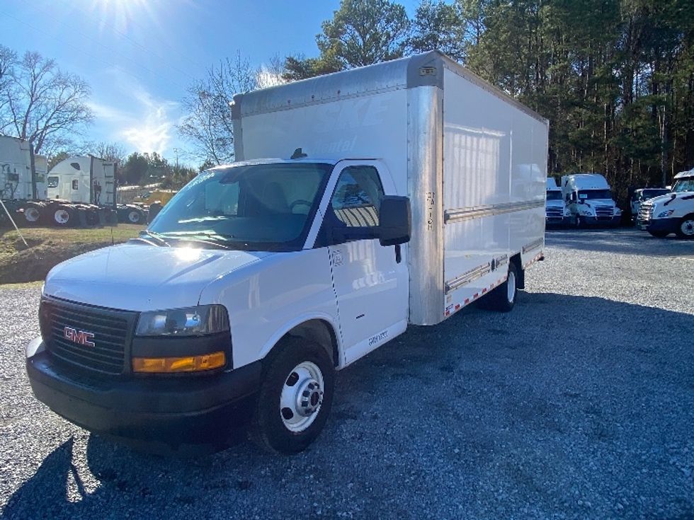 Light Duty Box Truck-Light and Medium Duty Trucks-GMC-2021-Savana G33903-Cleveland-TN-114,916\n\t\tmiles-$ 29,000 - Image 3